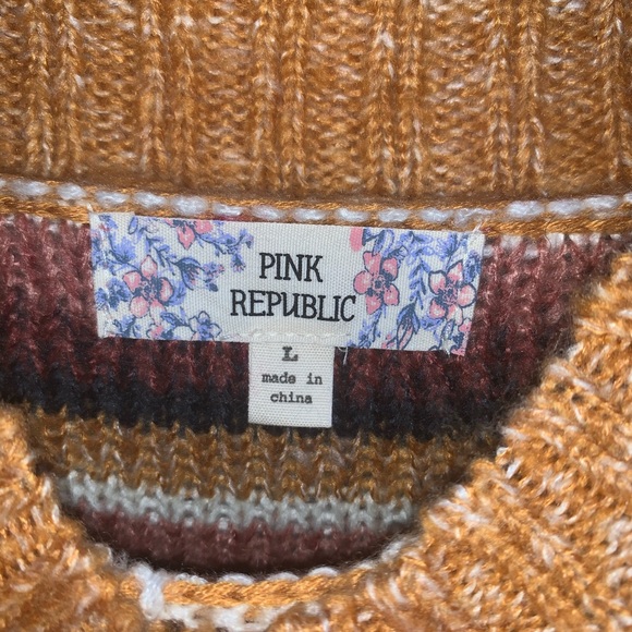 Striped Sweater Turtle Neck - Picture 2 of 3